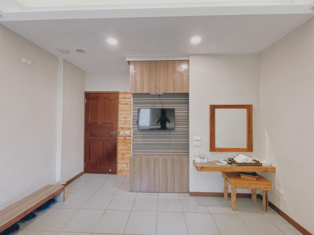 Star-Moon B&B Green Island Экстерьер фото